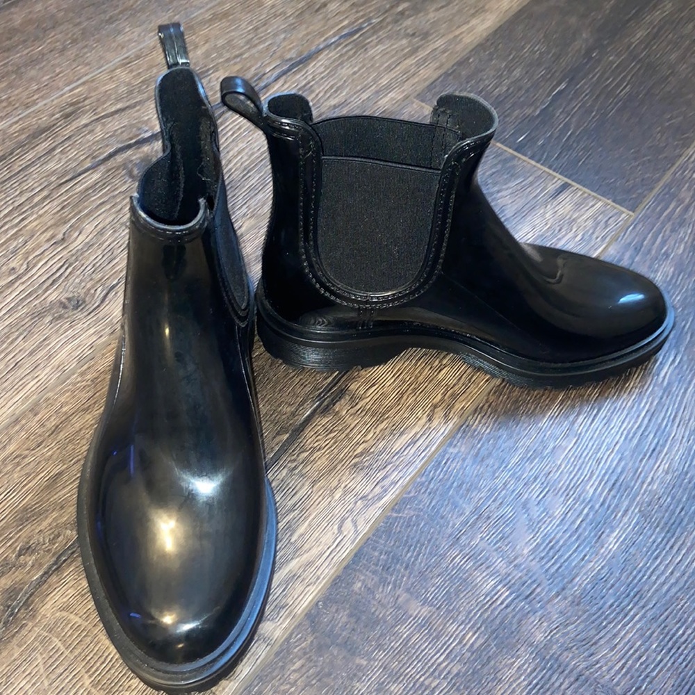 Boots brand new !!